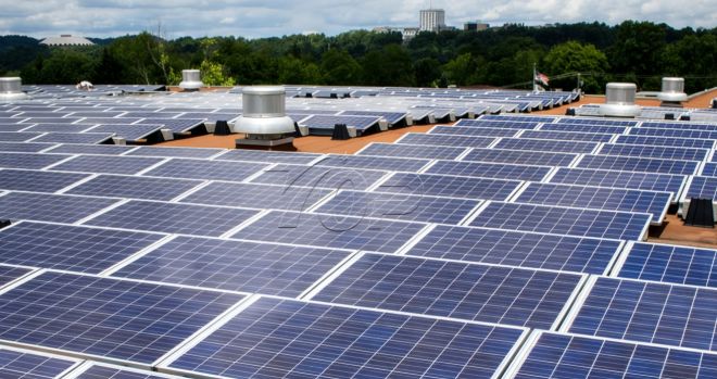 Ako nainštalovať solárnu energiu na ploché strechy bez vŕtania?
