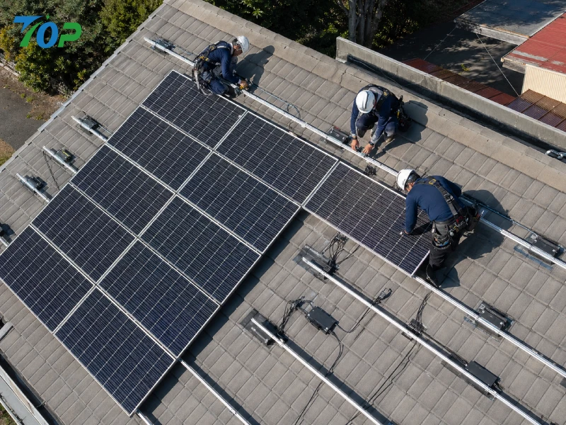 Prečo Plug-in Solar (Plug & Play PV) transformuje distribuovanú energiu: Zásady, technické normy a B2B inžinierska príručka
